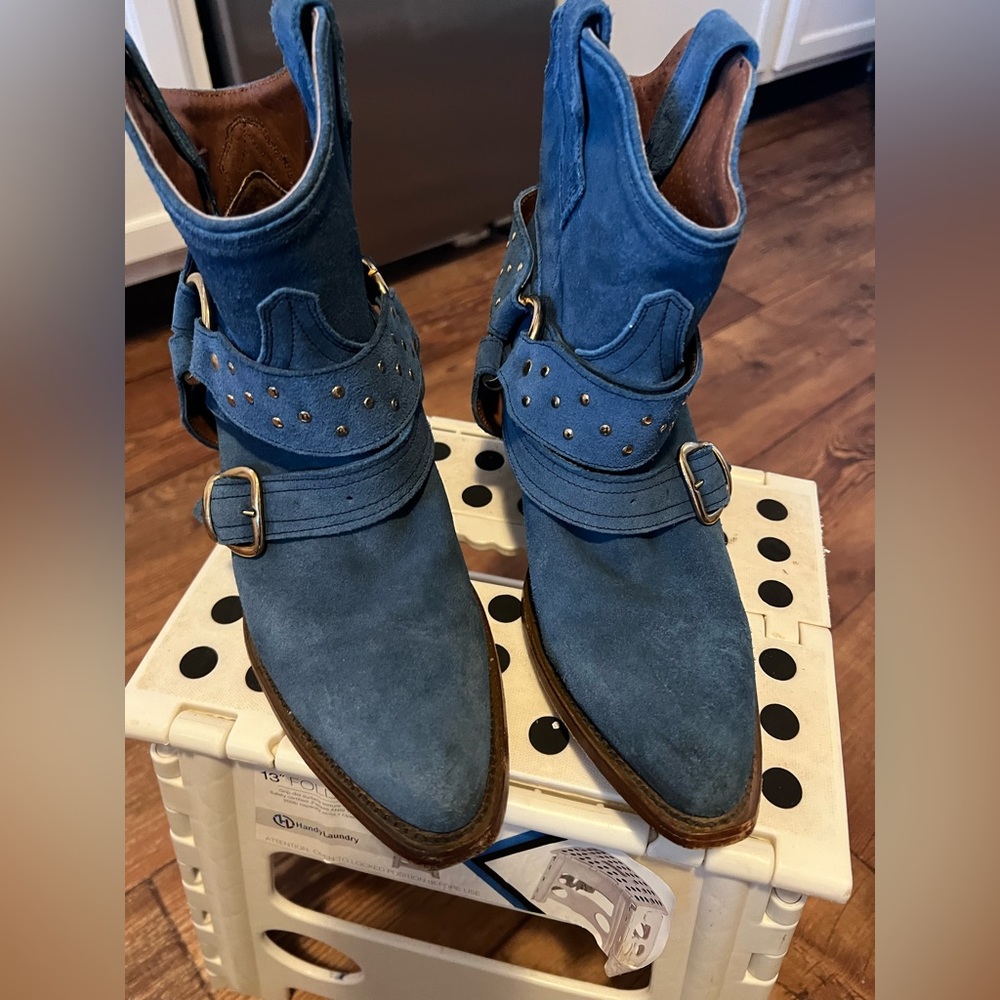 American Rebel Blue suede Elvis bootie- size 9